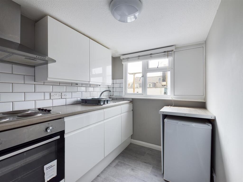 Additional property image - Broad Street, Brighton