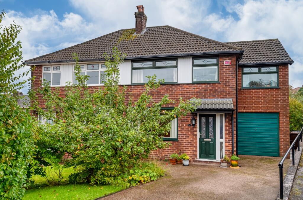 4 bedroom semidetached house for sale in Primrose Crescent Gee Cross