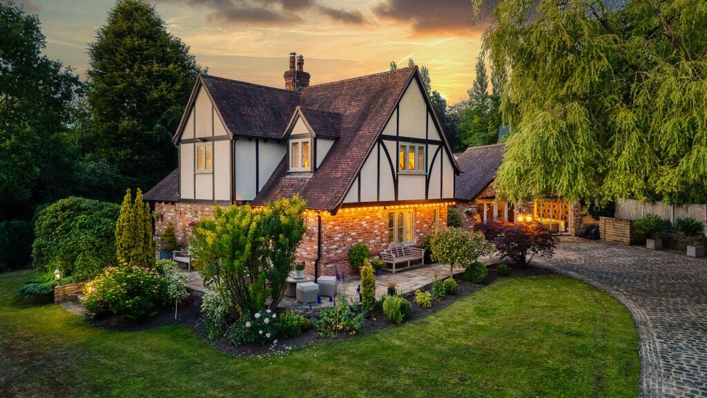 Main image of property: Gransden, Bowlacre Road, Gee Cross, Hyde