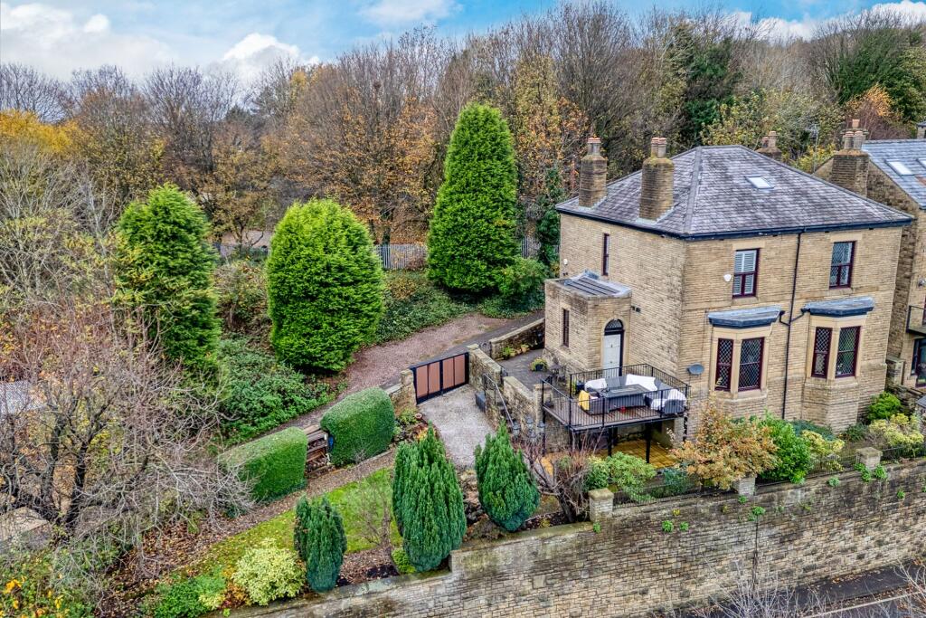 Main image of property: Glent House ,Wakefield Road, Heyrod, Stalybridge SK15 1AD