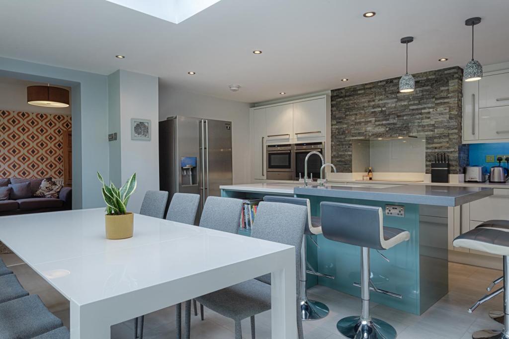 4 bedroom semidetached house for sale in Ivanhoe, Strines, SK6