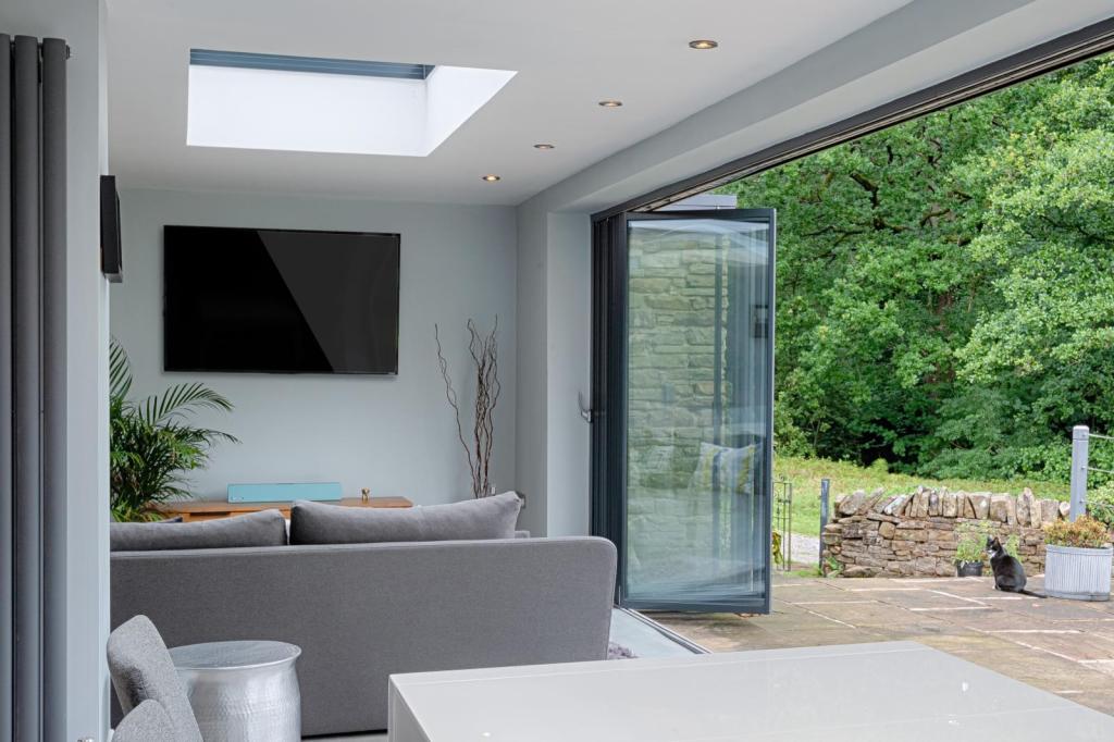 4 bedroom semidetached house for sale in Ivanhoe, Strines, SK6