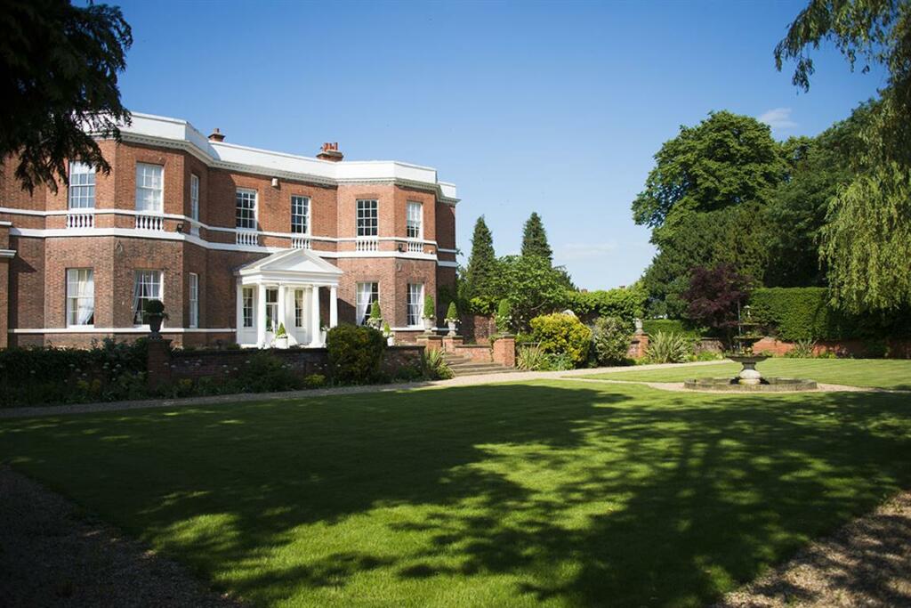 Main image of property: South Parade, Bawtry, DONCASTER