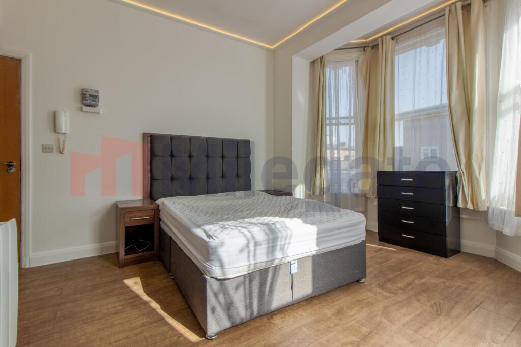 Main image of property: East Street, London, SE17