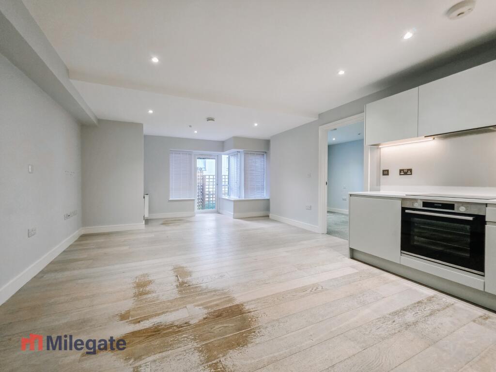 Main image of property: New Road, Brentwood, CM14