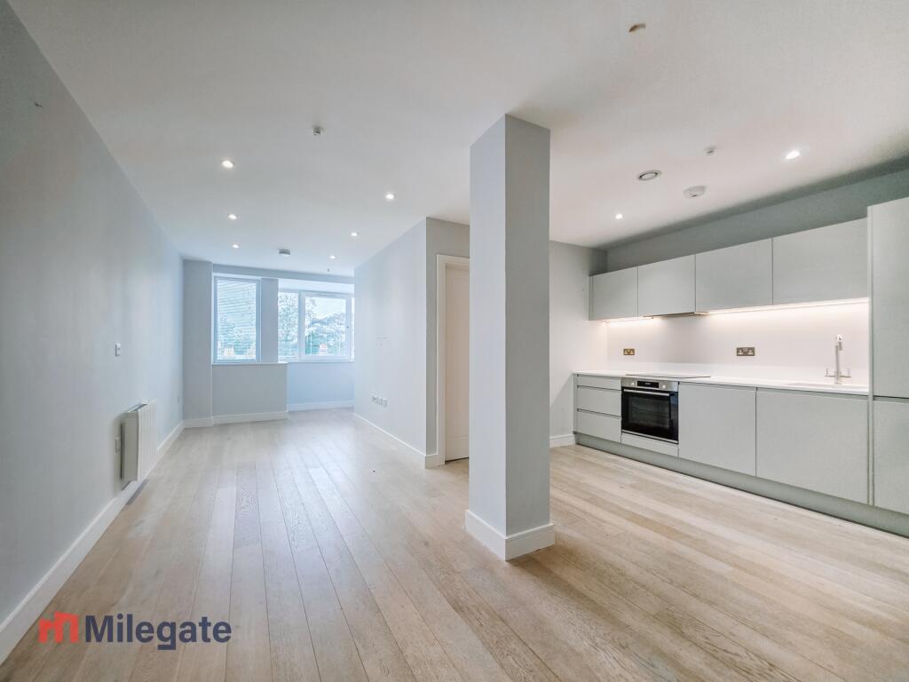 Main image of property: New Road, Brentwood, CM14