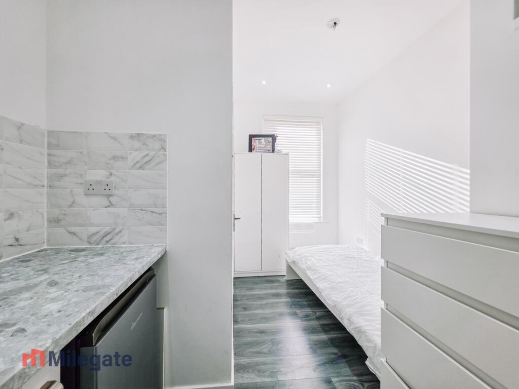 Main image of property: Cliff Avenue, Westcliff-On-Sea, SS0