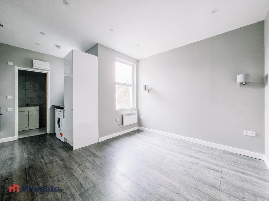 Main image of property: Hamlet Court Road, Westcliff-On-Sea, SS0