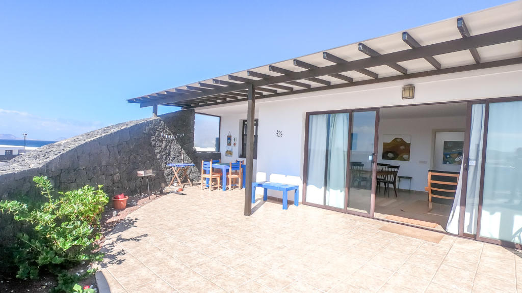 3 bedroom bungalow for sale in Famara, Lanzarote, Spain