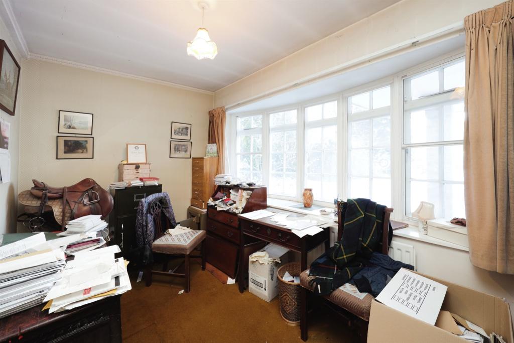 4 bedroom detached house for sale in Ballinger Common, Great Missenden