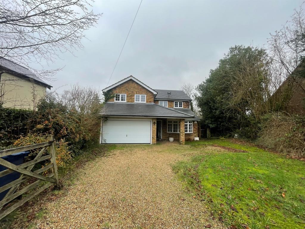 4 bedroom detached house for sale in Ballinger Common, Great Missenden