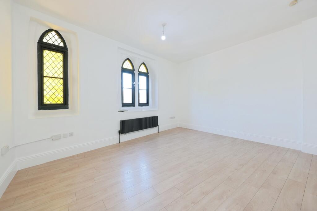 Main image of property: Red Lion Street, CHESHAM