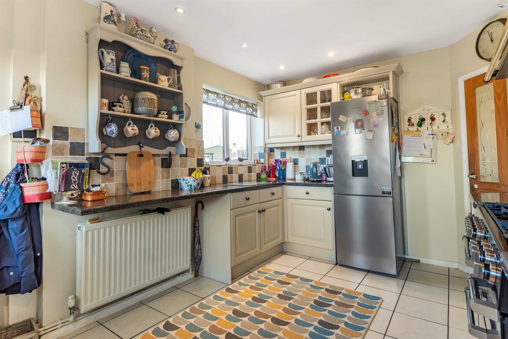 3 bedroom semidetached house for sale in Chesham Road, Ashley Green