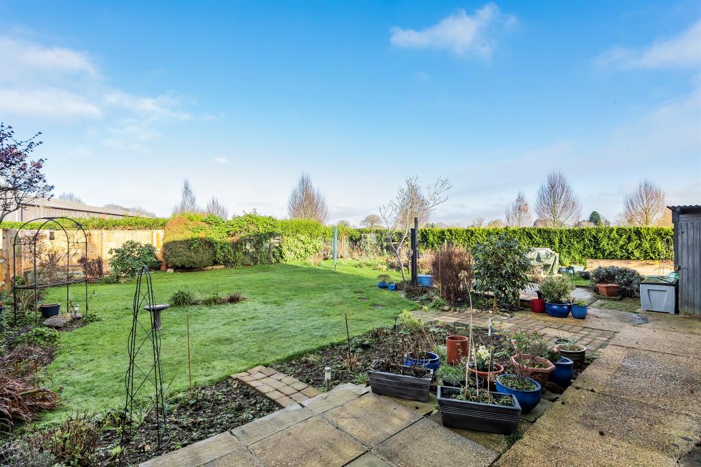 3 bedroom semidetached house for sale in Chesham Road, Ashley Green