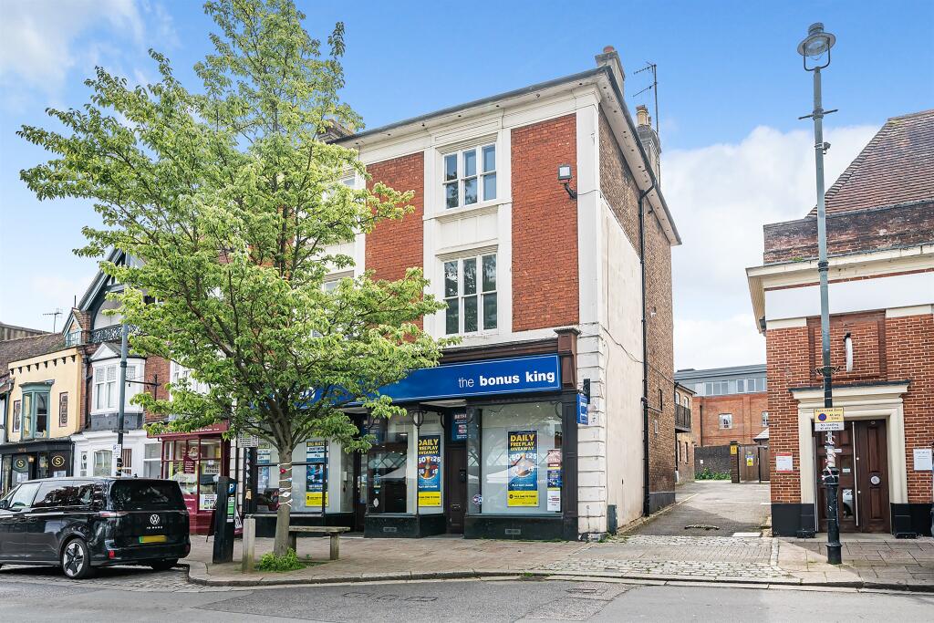 1 bedroom apartment for sale in High Street, Berkhamsted, HP4
