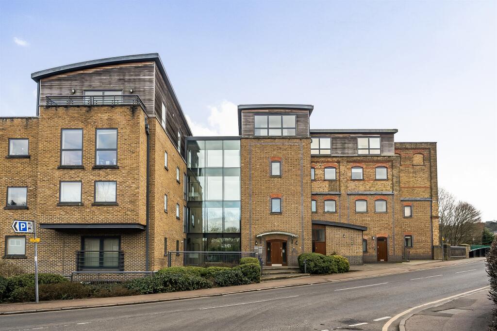 Main image of property: Lower Kings Road, Berkhamsted