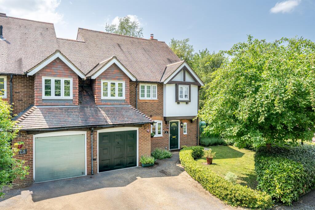 Main image of property: Riverbank, Piccotts End, Hemel Hempstead
