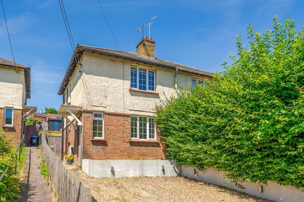 Main image of property: Woodlands Avenue, Berkhamsted
