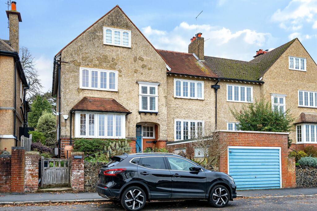 Main image of property: Doctors Commons Road, BERKHAMSTED