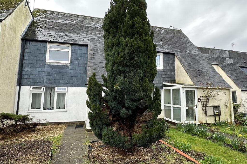 Main image of property: Croft Mead, Chichester, PO19