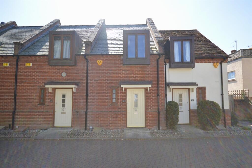 Main image of property: Cutten Way, Chichester, PO19