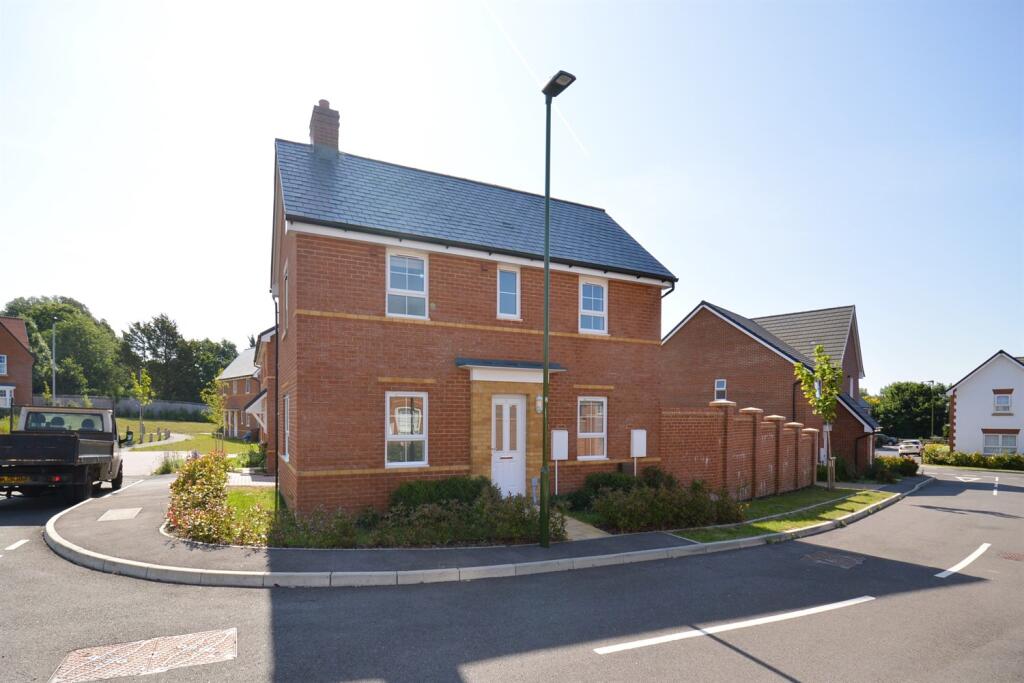 Main image of property: Sears Close, Westhampnett, Chichester, PO18