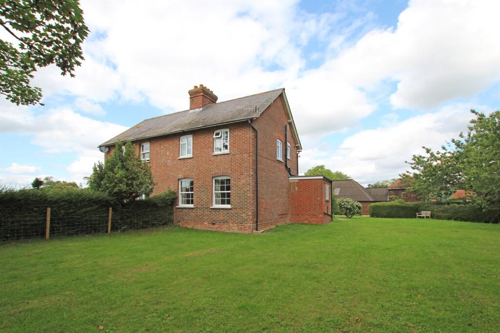Main image of property: Manor Farm Cottages, Appledram Lane South, Chichester, PO20