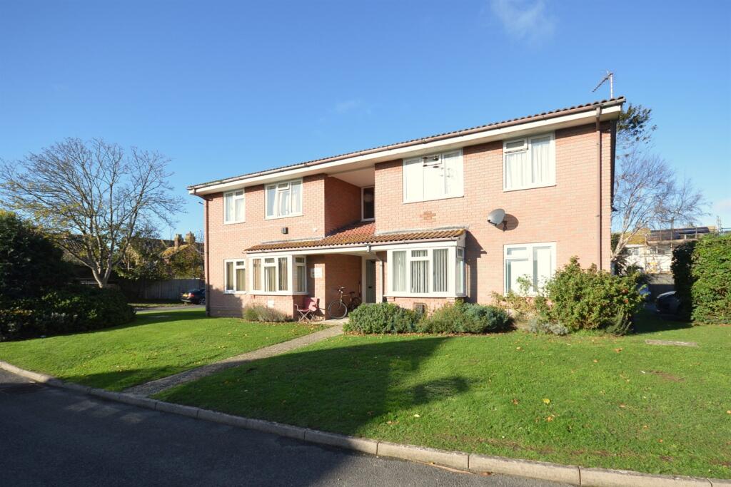 Main image of property: Selsey, Chichester, PO20