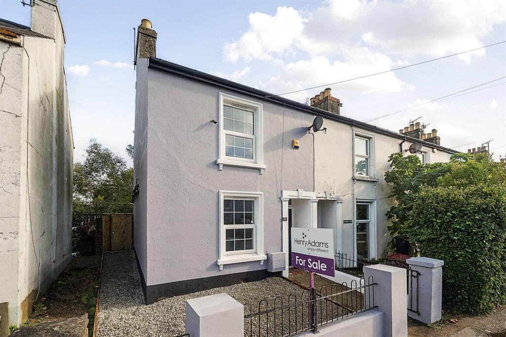 Main image of property: Bognor Road, Chichester, PO19