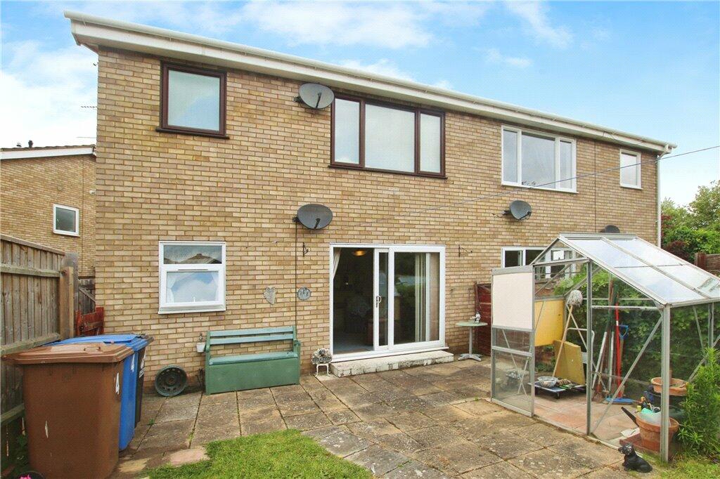 2 bedroom apartment for sale in Hulver Court, Ipswich, Suffolk, IP3