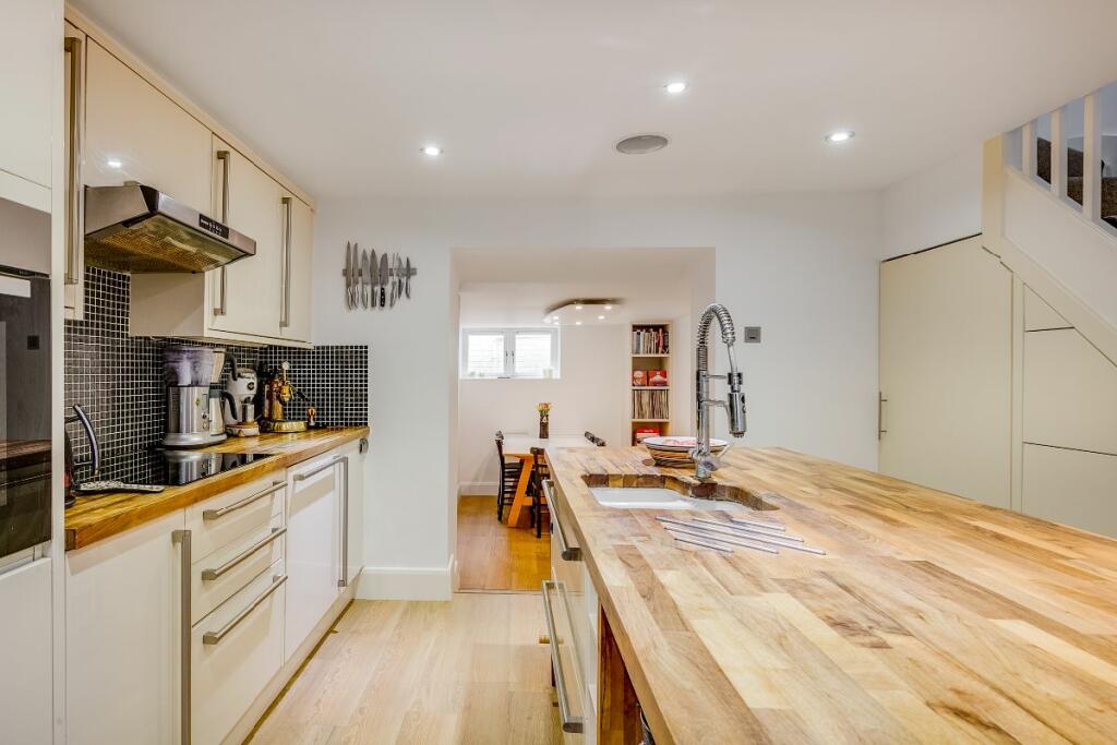 3 bedroom for sale in Winchester Road, St. Margaret's, TW1