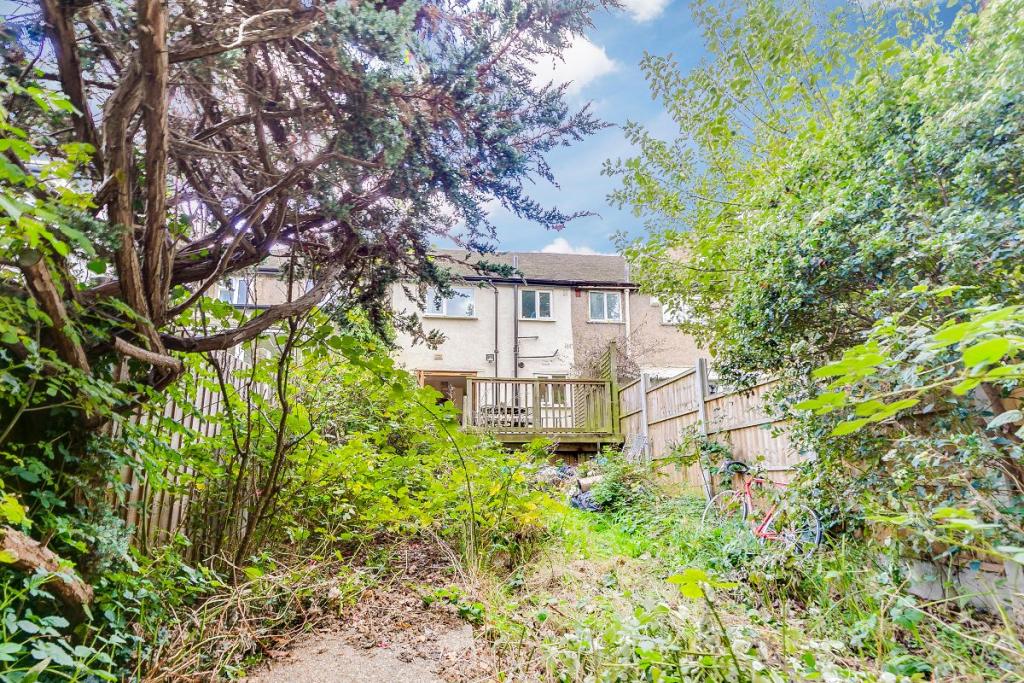 3 Bedroom Terraced House For Sale In Fulwell Park Avenue Twickenham Tw2