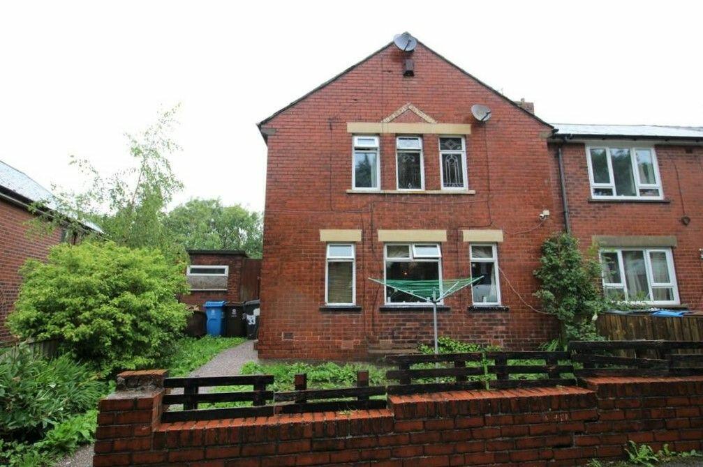 3 bedroom terraced house for sale in Kipling Road, Oldham, Greater