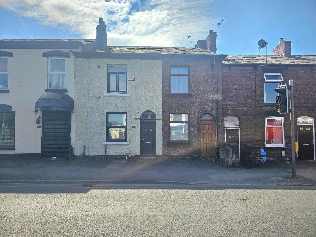 Main image of property: Stockport Road West, Bredbury, Stockport, SK6
