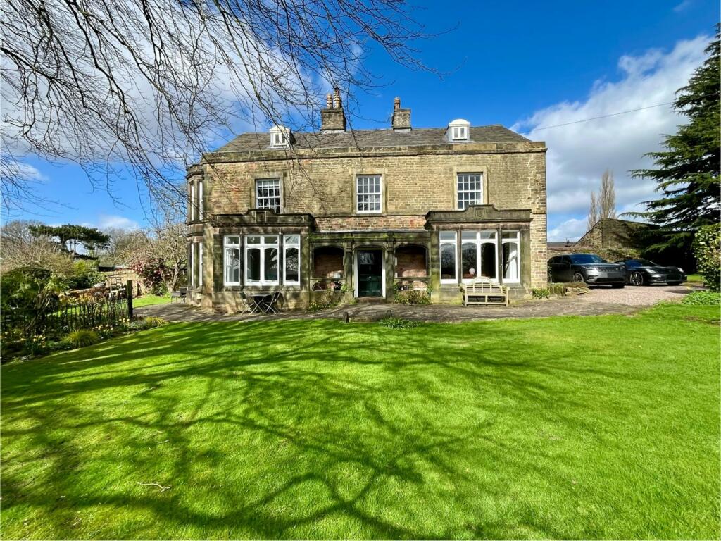 6 bedroom semidetached house for sale in Hyde Bank, Oakwood Road