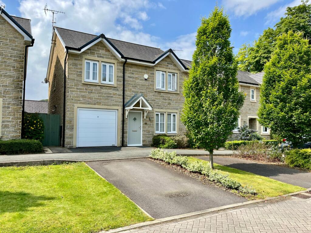 4 bedroom detached house for sale in Calico Drive, Strines, Stockport, SK6