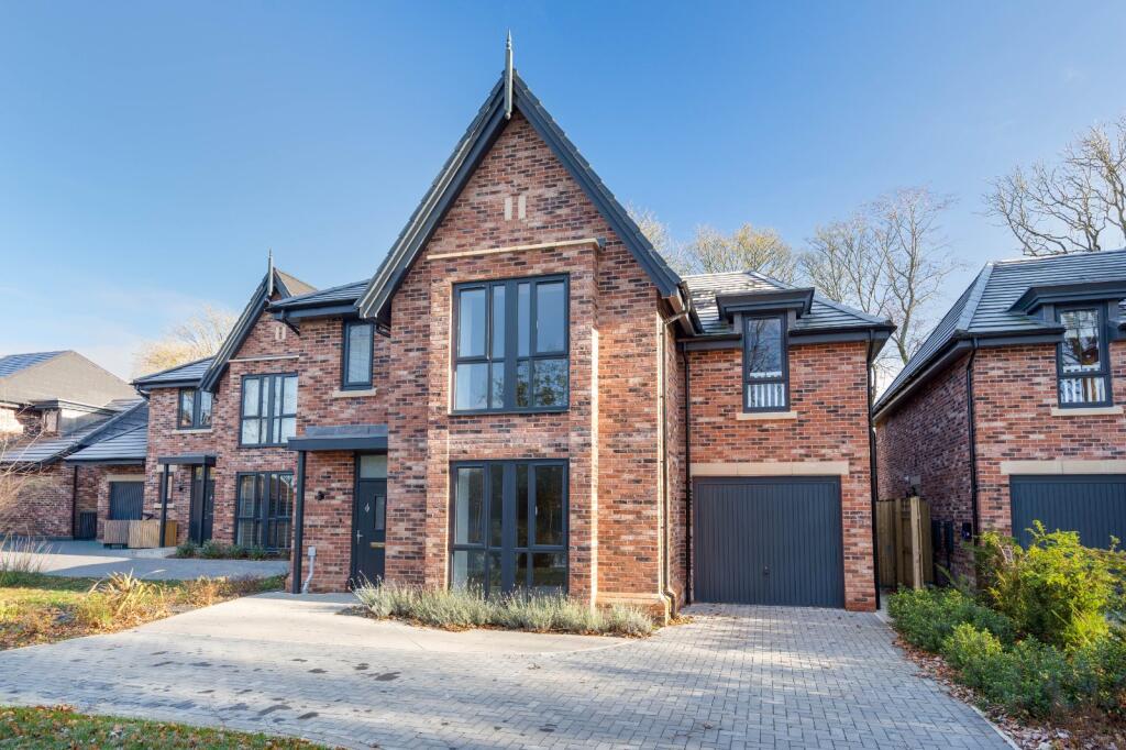 Main image of property: Further Hey Grove, Woodley, Stockport, Greater Manchester, SK6