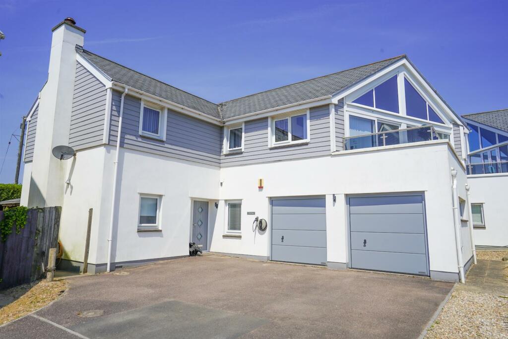 4 bedroom detached house for sale in Lane End, Instow, Bideford, EX39