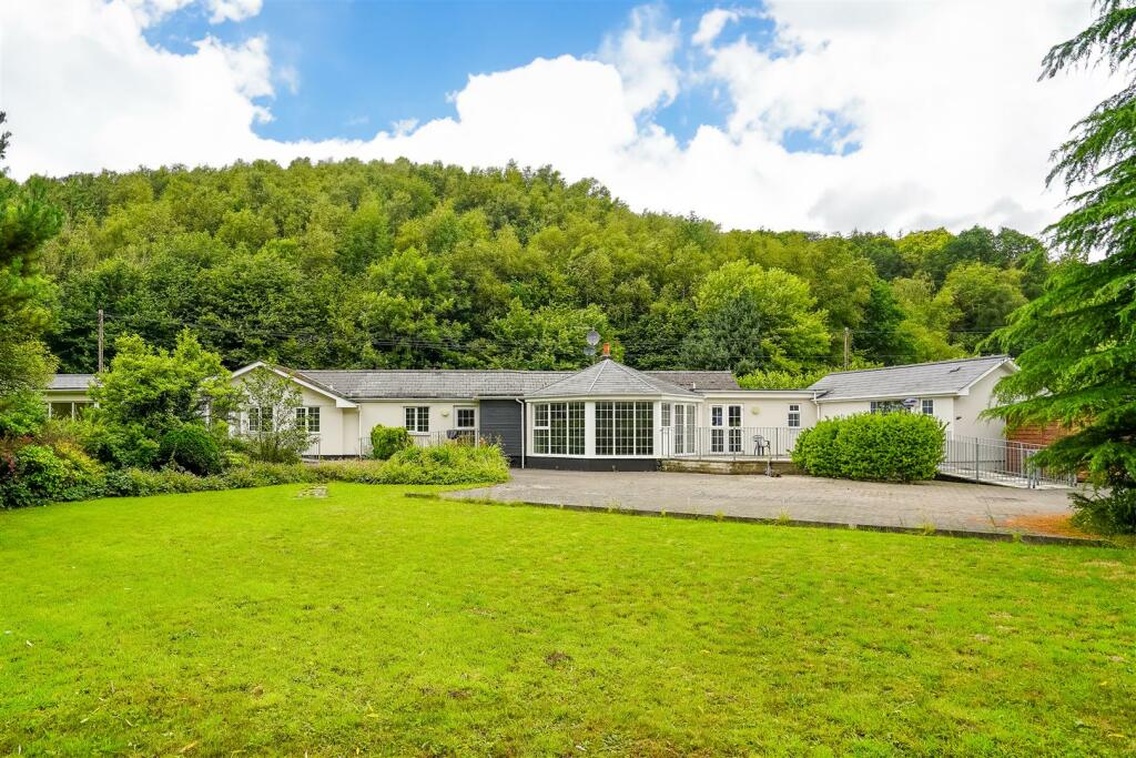 10 bedroom detached house for sale in Stony Bridge, Braunton, EX33