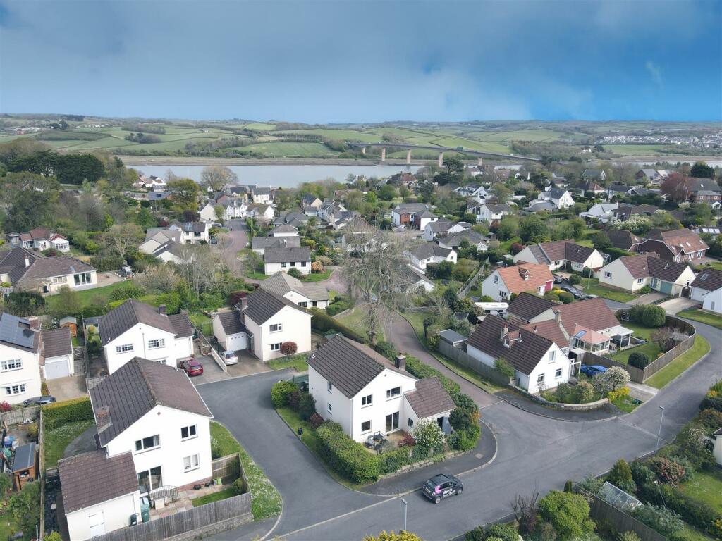 3 bedroom detached house for sale in Goodwood Park Road, Northam