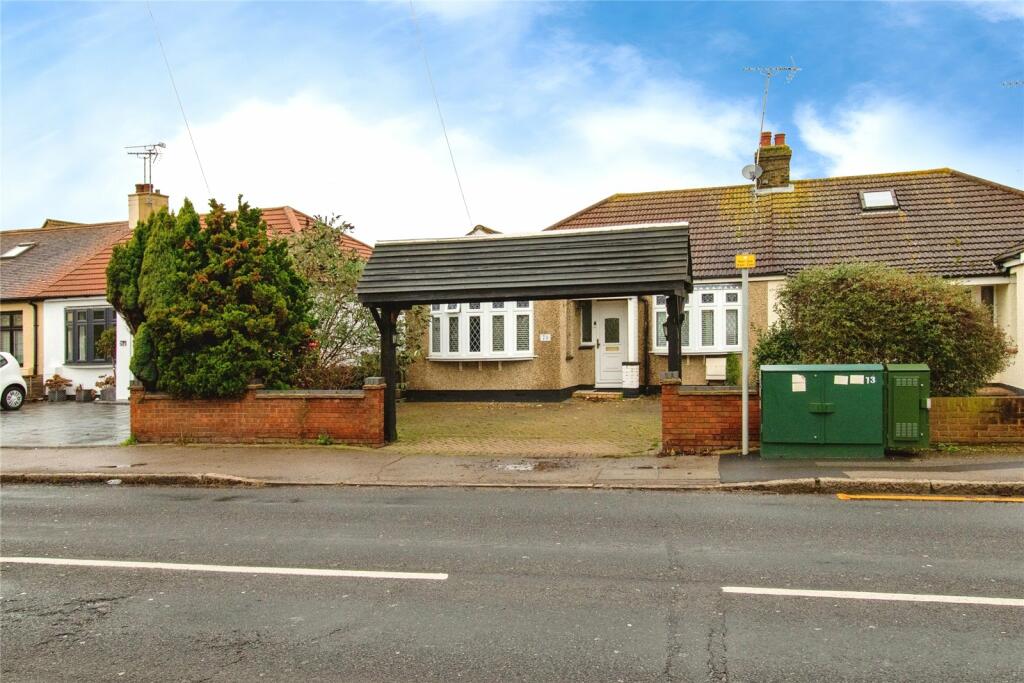 2 bedroom bungalow for sale in Benfleet Road, Benfleet, Essex, SS7