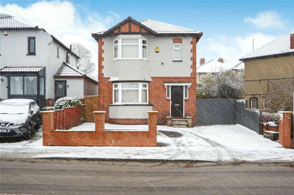 3 bedroom detached house for sale in Green Hill Road, Leeds, West