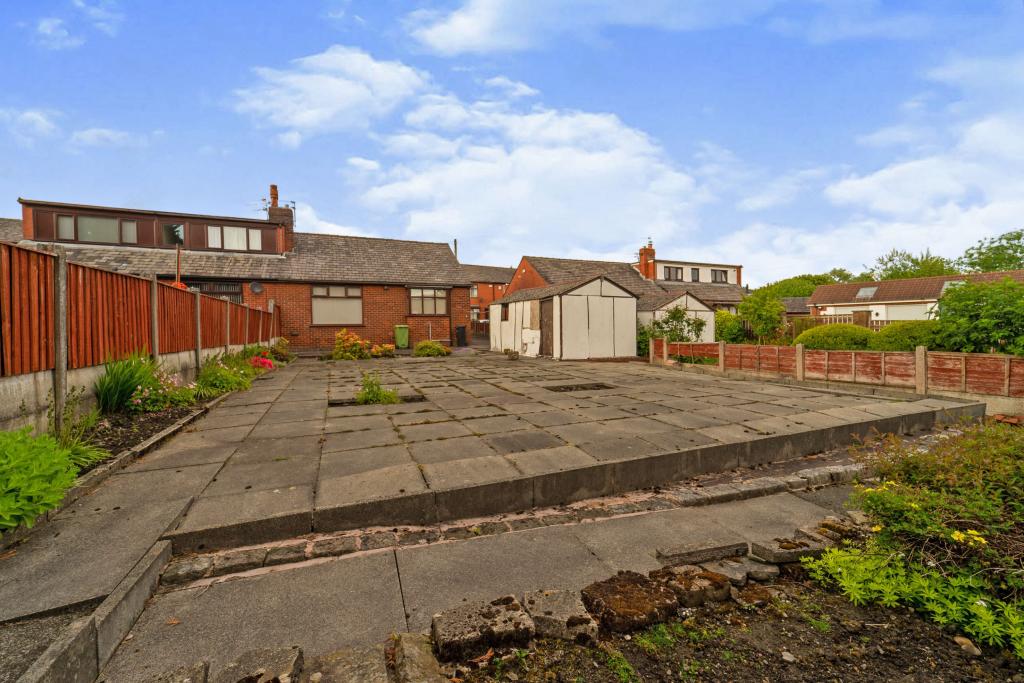 2 bedroom bungalow for sale in Rainshaw Street, Bolton, BL1