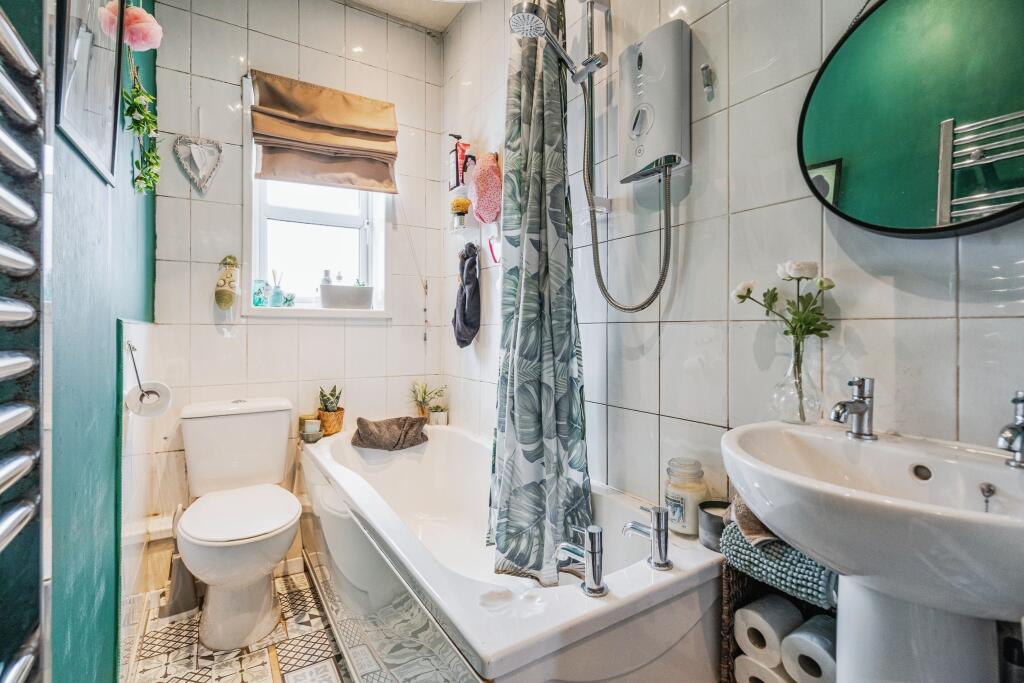 Additional property image - Wigan Road, Westhoughton, Bolton, BL5