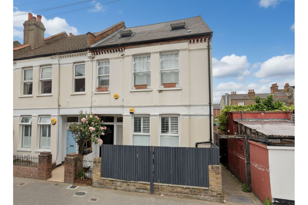 Main image of property: Coverton Road, London, SW17