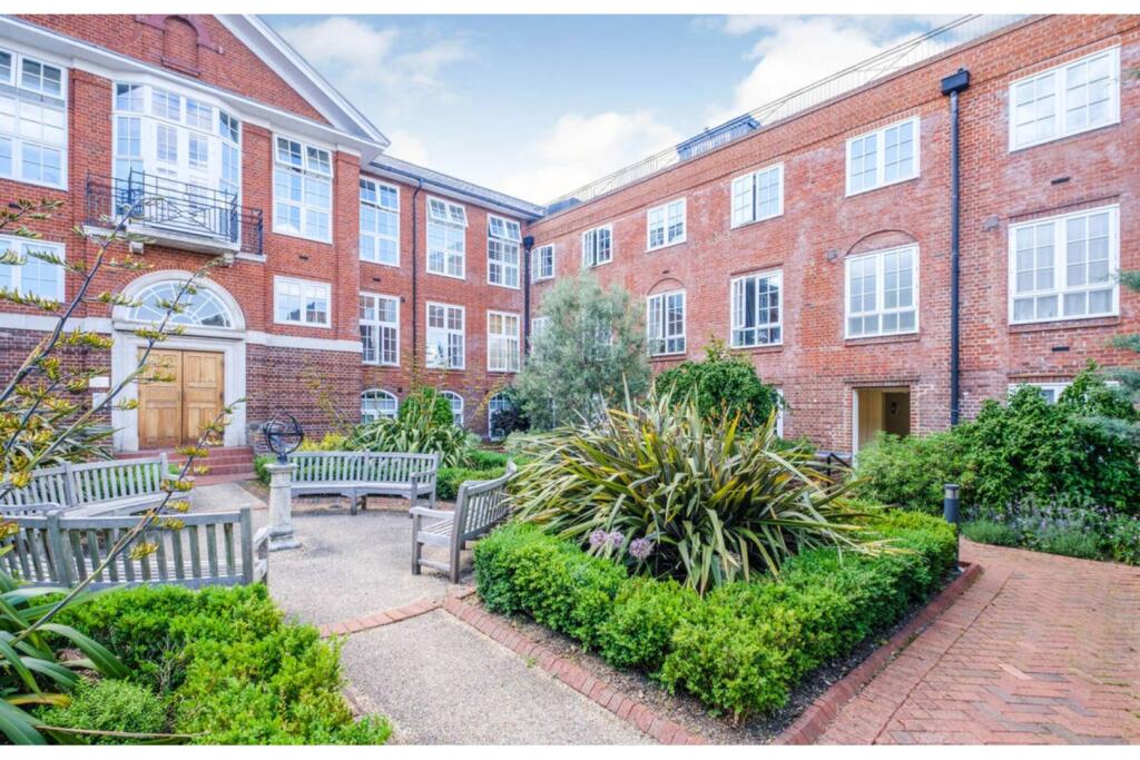 Main image of property: Arcadian Place, London, SW18