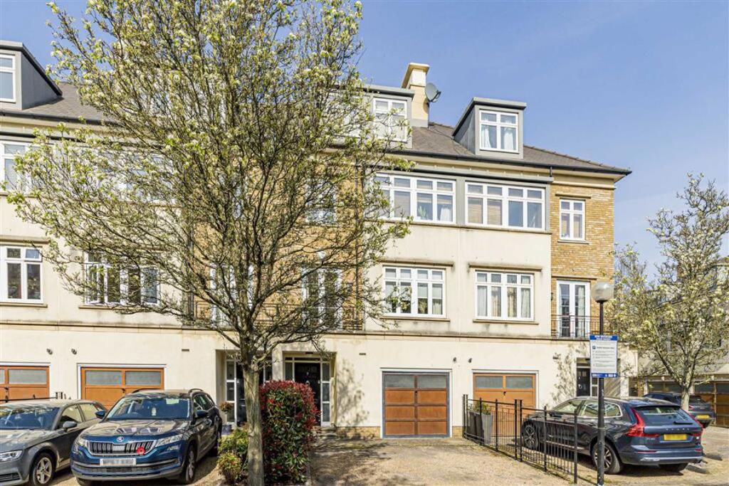Main image of property: Kelsall Mews, Kew