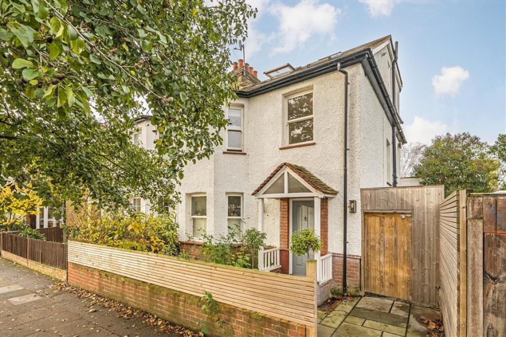 Main image of property: Marksbury Avenue, Kew