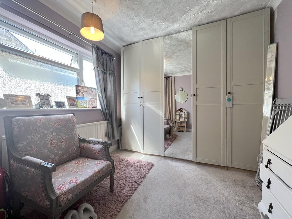 3 bedroom semidetached house for sale in York Road, Chatteris, Cambs