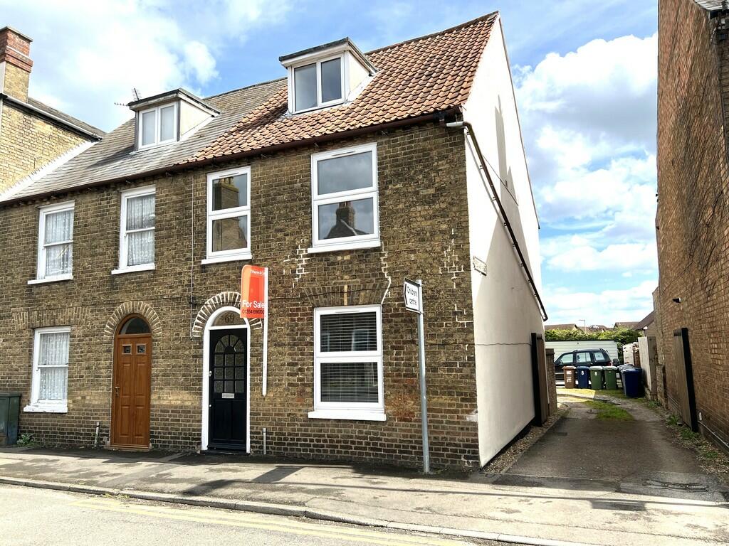 3 bedroom end of terrace house for sale in High Street, Chatteris